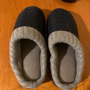 Women’s slippers